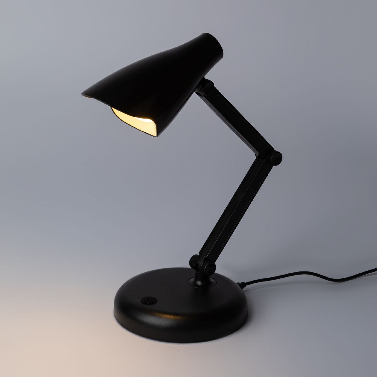 Настольная лампа Эра NLED-515-4W-BK Б0059846
