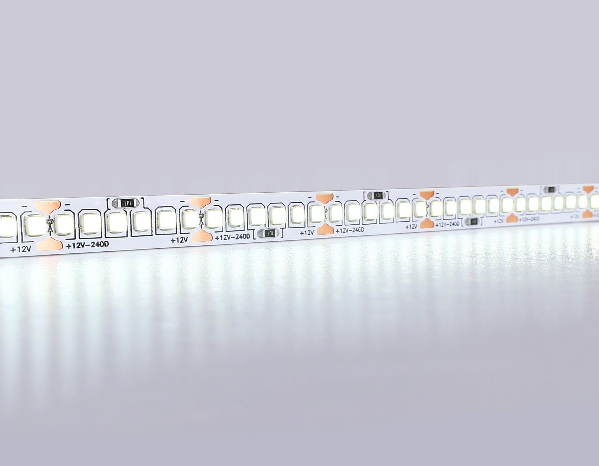 Светодиодная лента Ambrella Light LED Strip 12В 2835 17Вт/м 6500K 5м IP20 GS1403