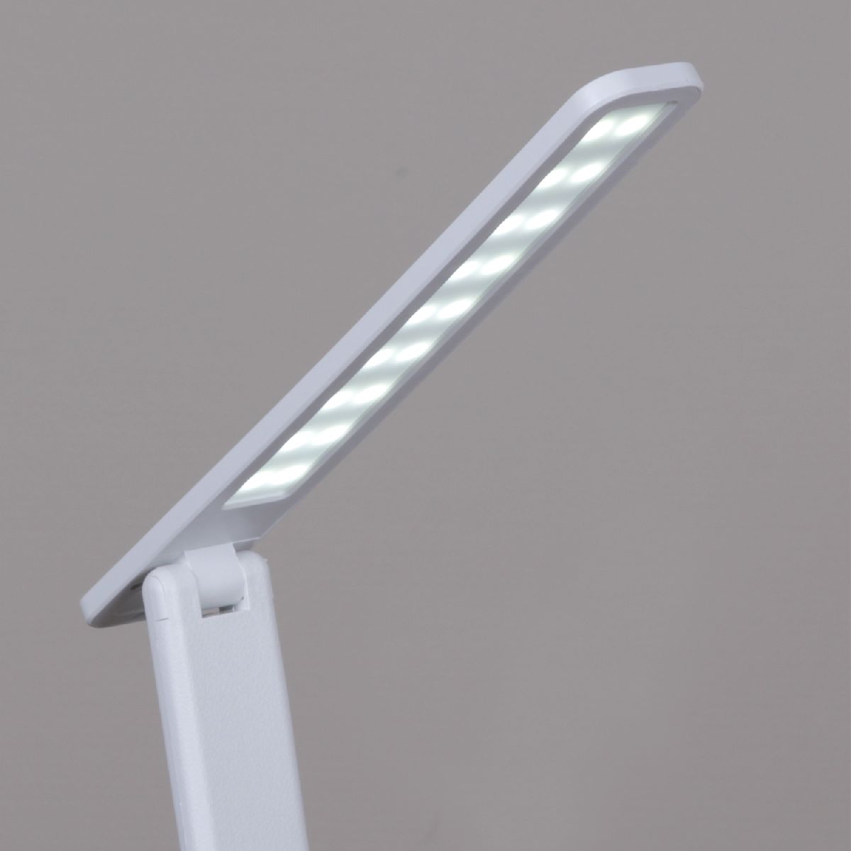Настольная лампа Reluce 00869-0.7-01 white