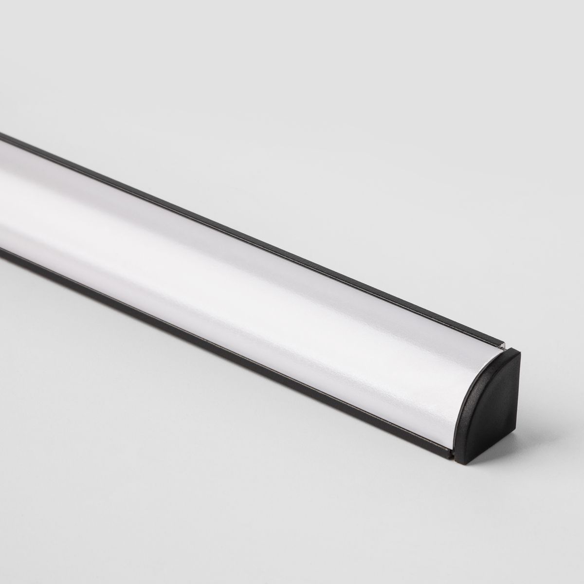 Угловой алюминиевый профиль для светодиодной ленты Elektrostandard LL-2-ALP008 4690389170492