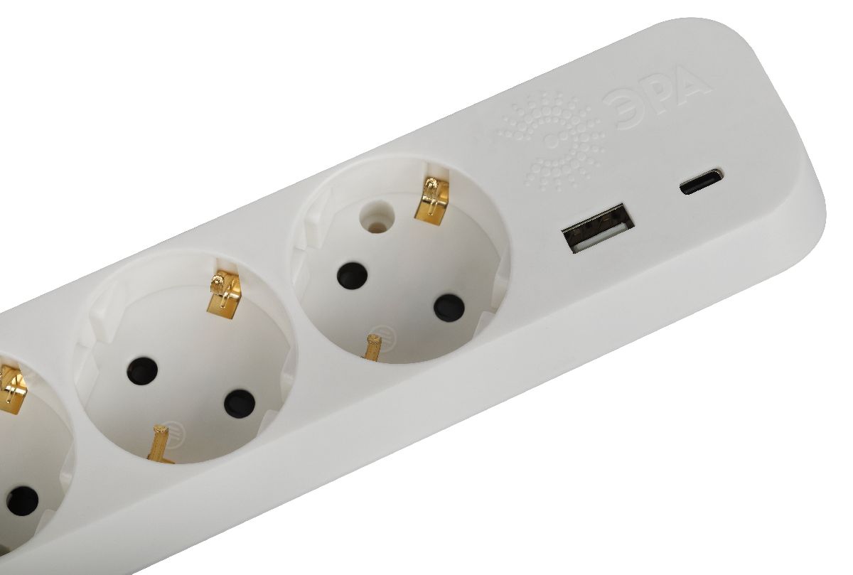 Удлинитель электрический Эра UB-3es-3m-USB Б0052898