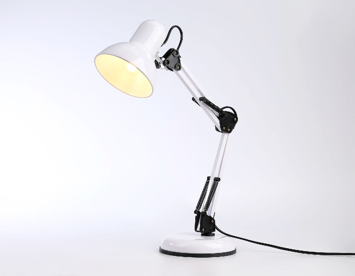 Настольная лампа Ambrella Light Desk DE7713