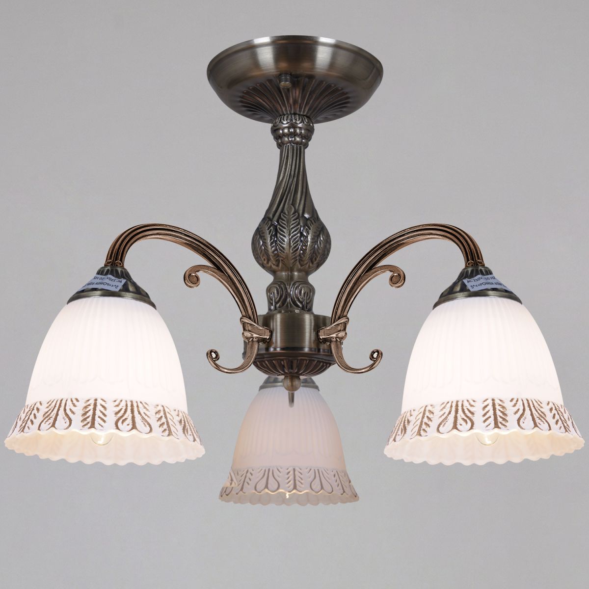 Потолочная люстра Reluce 99018-0.3-03