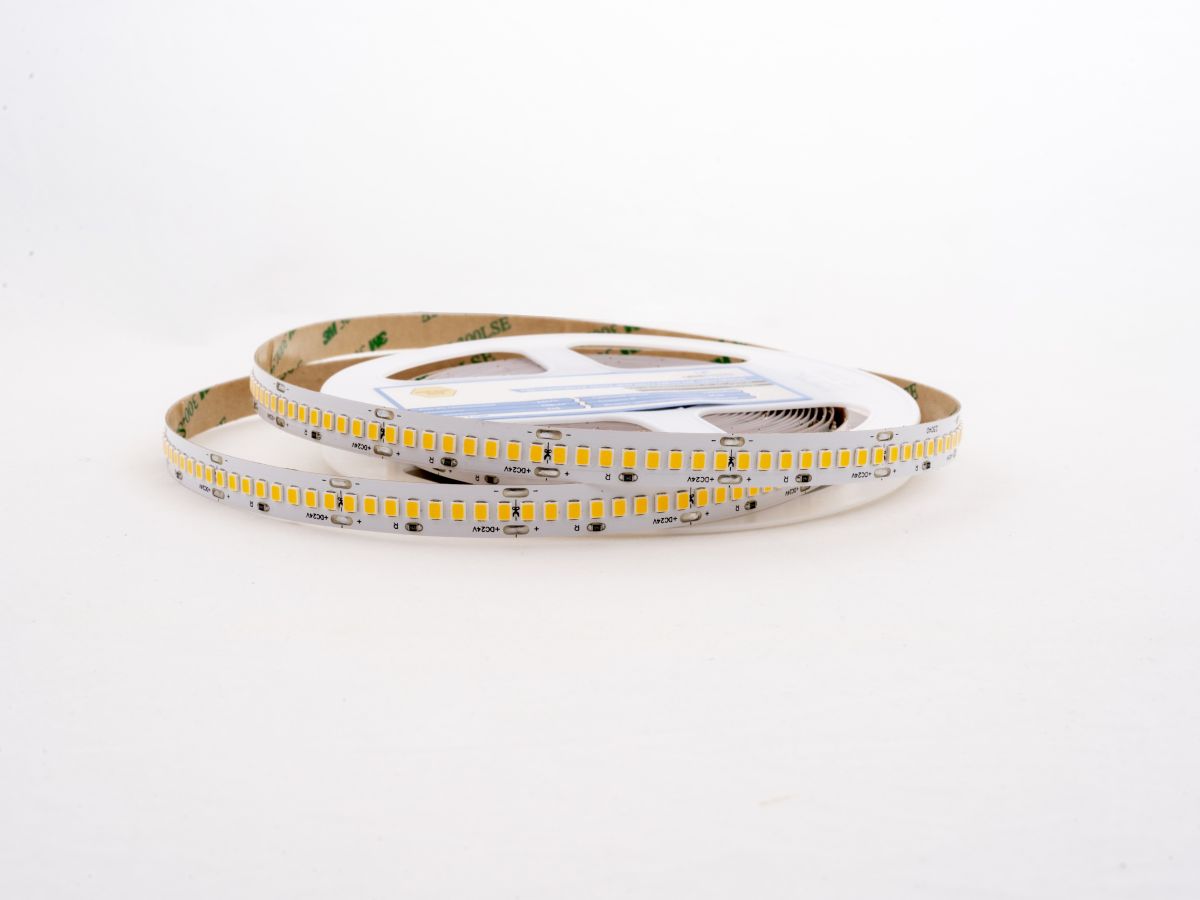 Светодиодная лента LEDS POWER 2835 240/м (22Вт/м) 24В теплая, серия ПРО140 005270