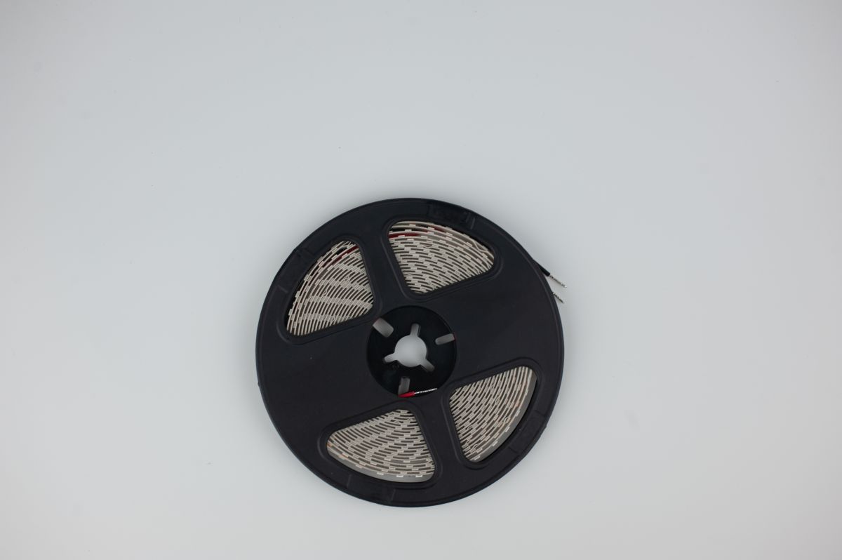 Светодиодная лента LEDS POWER 2835 120/м (10Вт/м) 12В теплая 008660