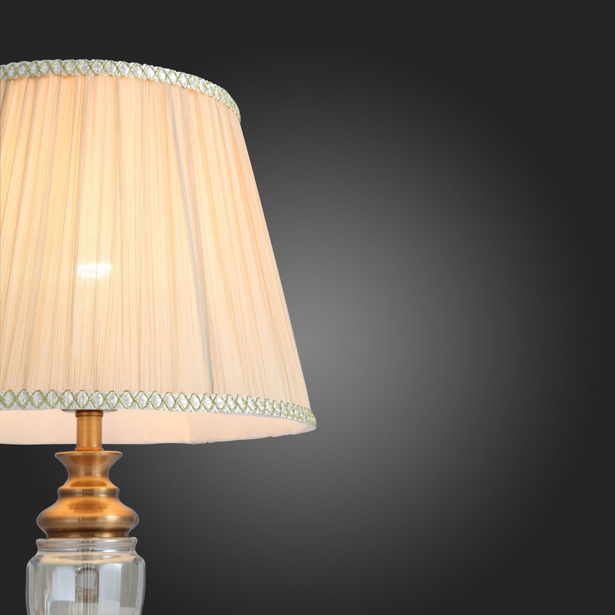 Настольная лампа ST Luce Vezzo SL965.304.01 в #REGION_NAME_DECLINE_PP#