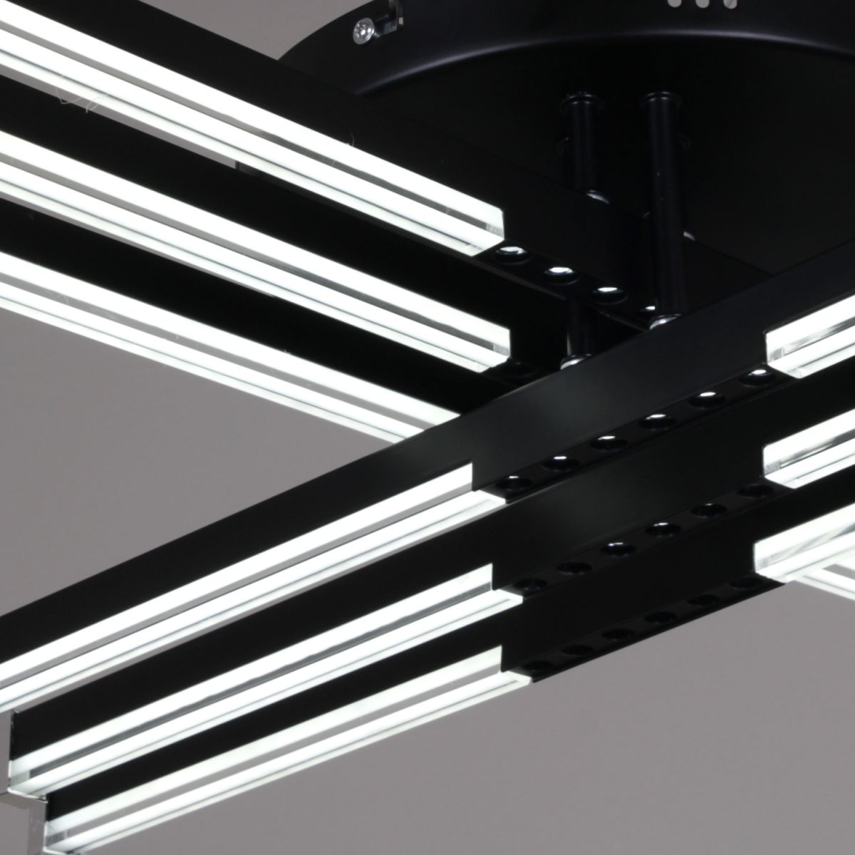 Потолочный светильник Reluce 83090-0.3-06A BK