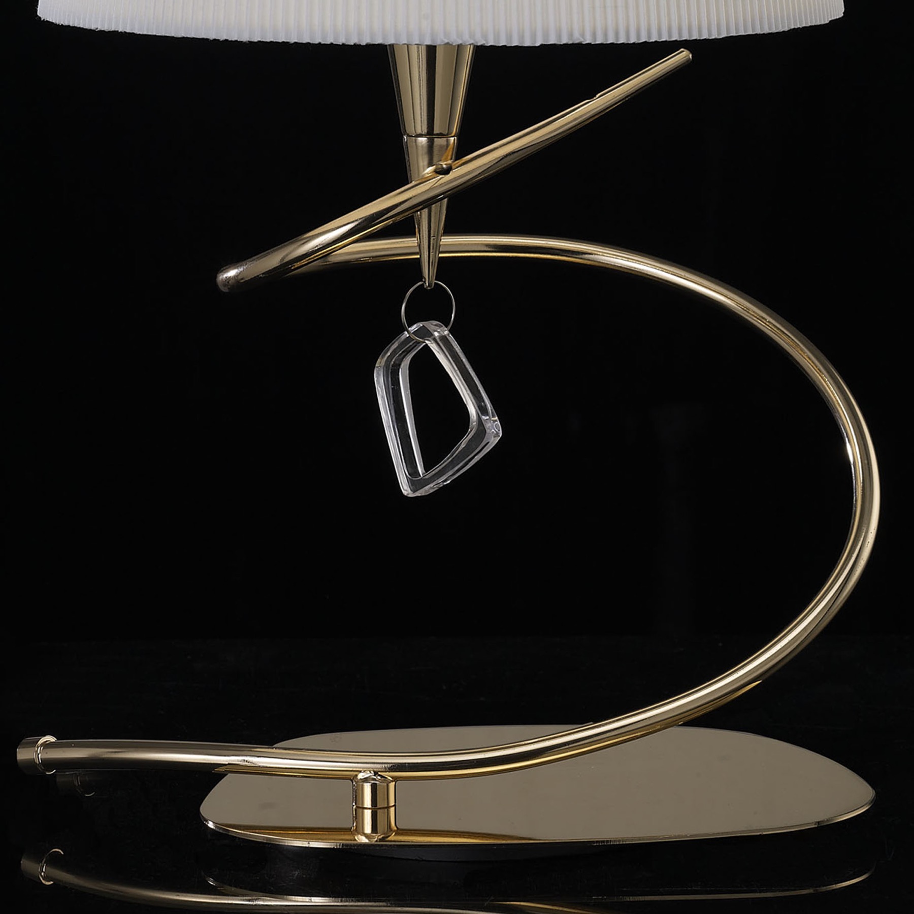 Настольная лампа Mantra Mara Antique Brass 1630 в #REGION_NAME_DECLINE_PP#