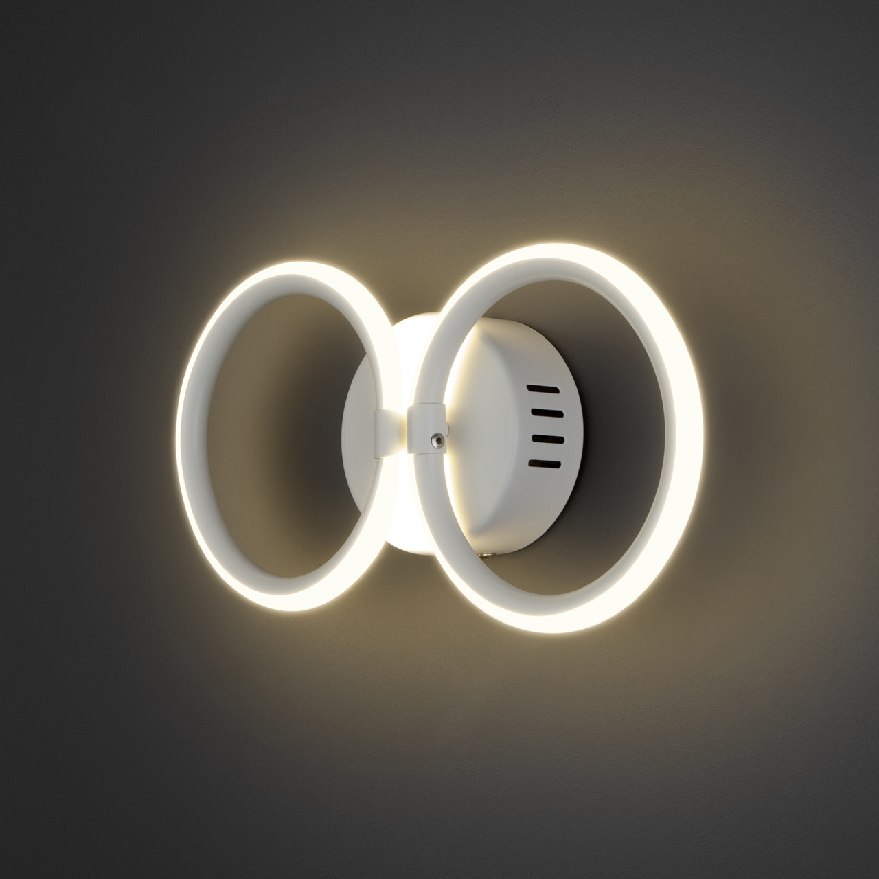 Настенный светодиодный светильник Eurosvet Comfy 90146/2 белый