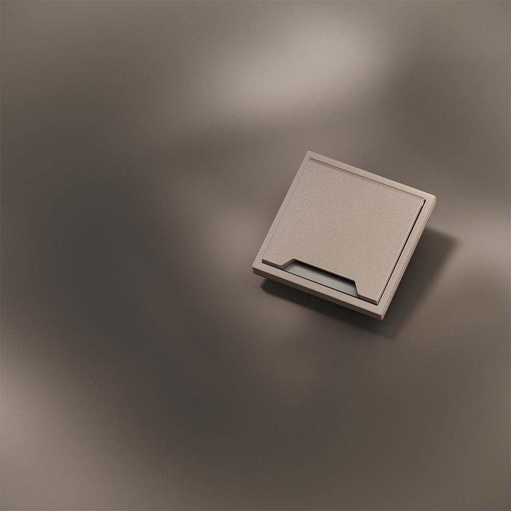 Накладка для розетки с заземлением защитными шторками и крышкой S70 Metal (платина) Voltum VLSM000810