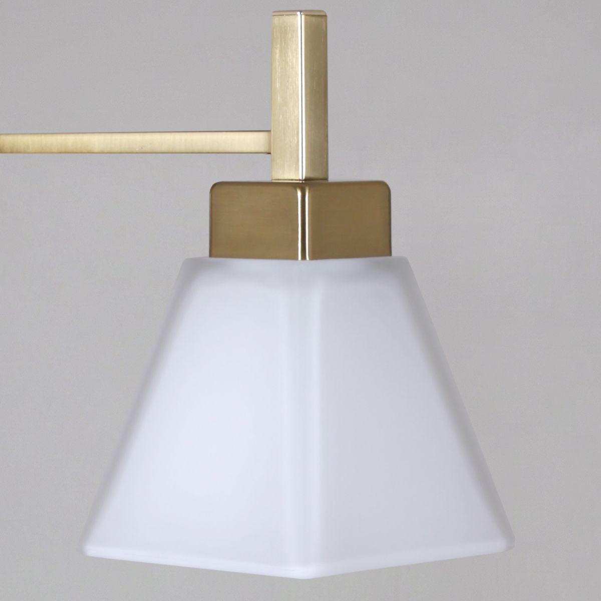Люстра на штанге Reluce CL 32570-0.3-05 CP