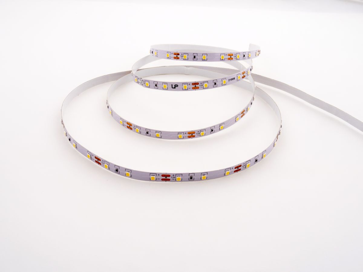 Светодиодная лента LEDS POWER 2835 60/м (4,8Вт/м) 12В нейтральная 002194