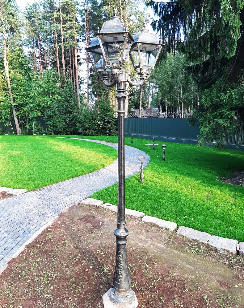 Парковый фонарь Fumagalli Simon U33.202.R30.BXH27