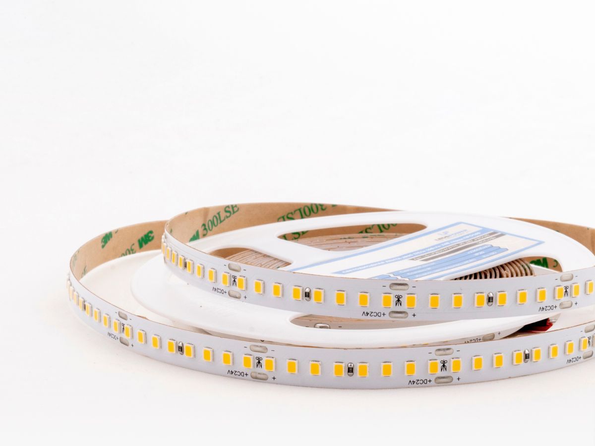 Светодиодная лента LEDS POWER 2835 176/м (16Вт/м) 24В теплая, серия ПРО140 005218