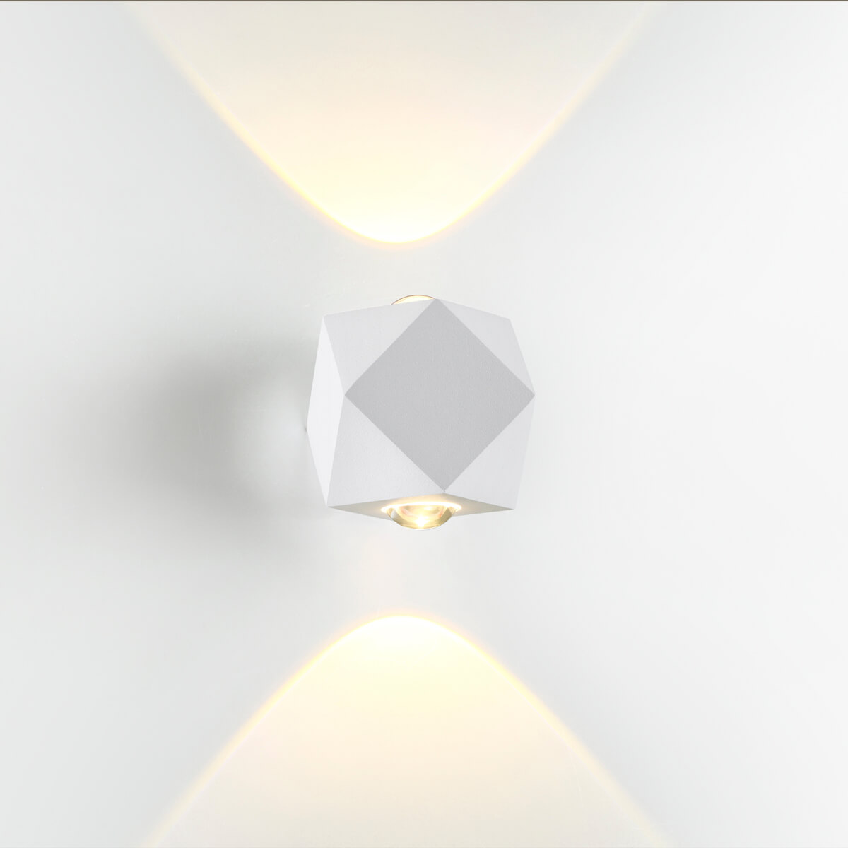Настенный светильник Odeon Light DIAMANTA 4219/4WL