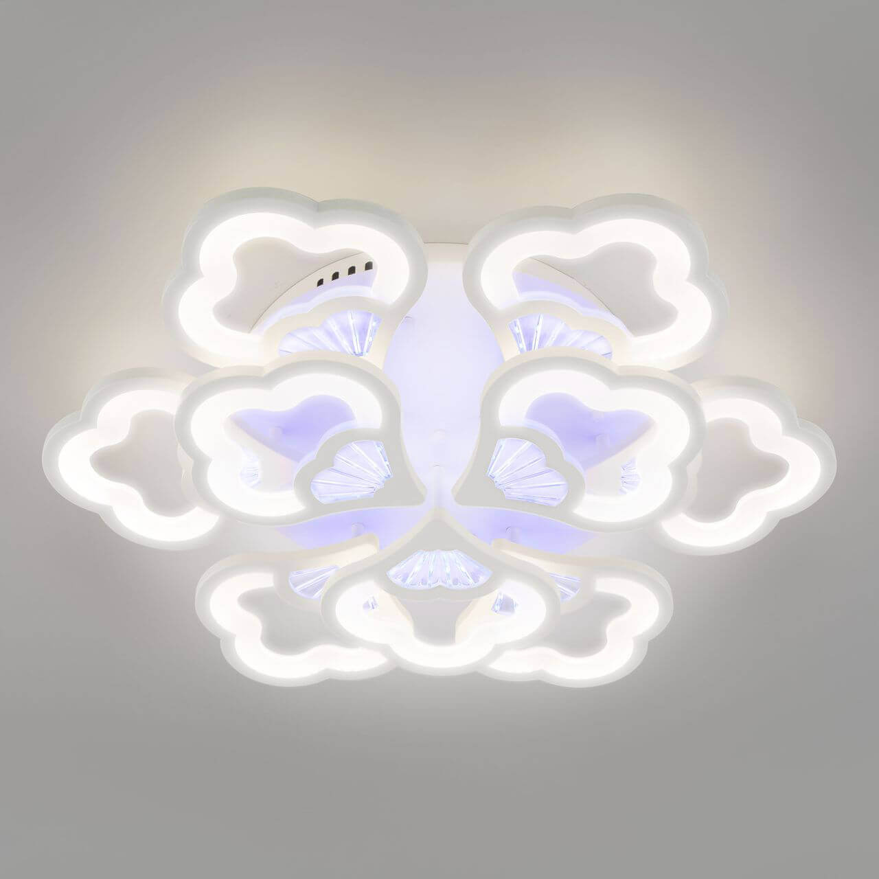 Потолочная светодиодная люстра Eurosvet Arctic 90141/9 белый