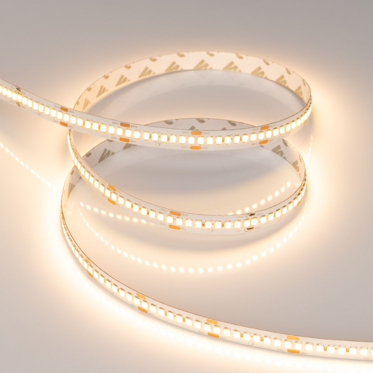 Светодиодная лента Arlight RT-A240-10mm 24V Warm2700 (22 W/m, IP20, 5m) (высок.эфф.150 лм/Вт) 038746(1)