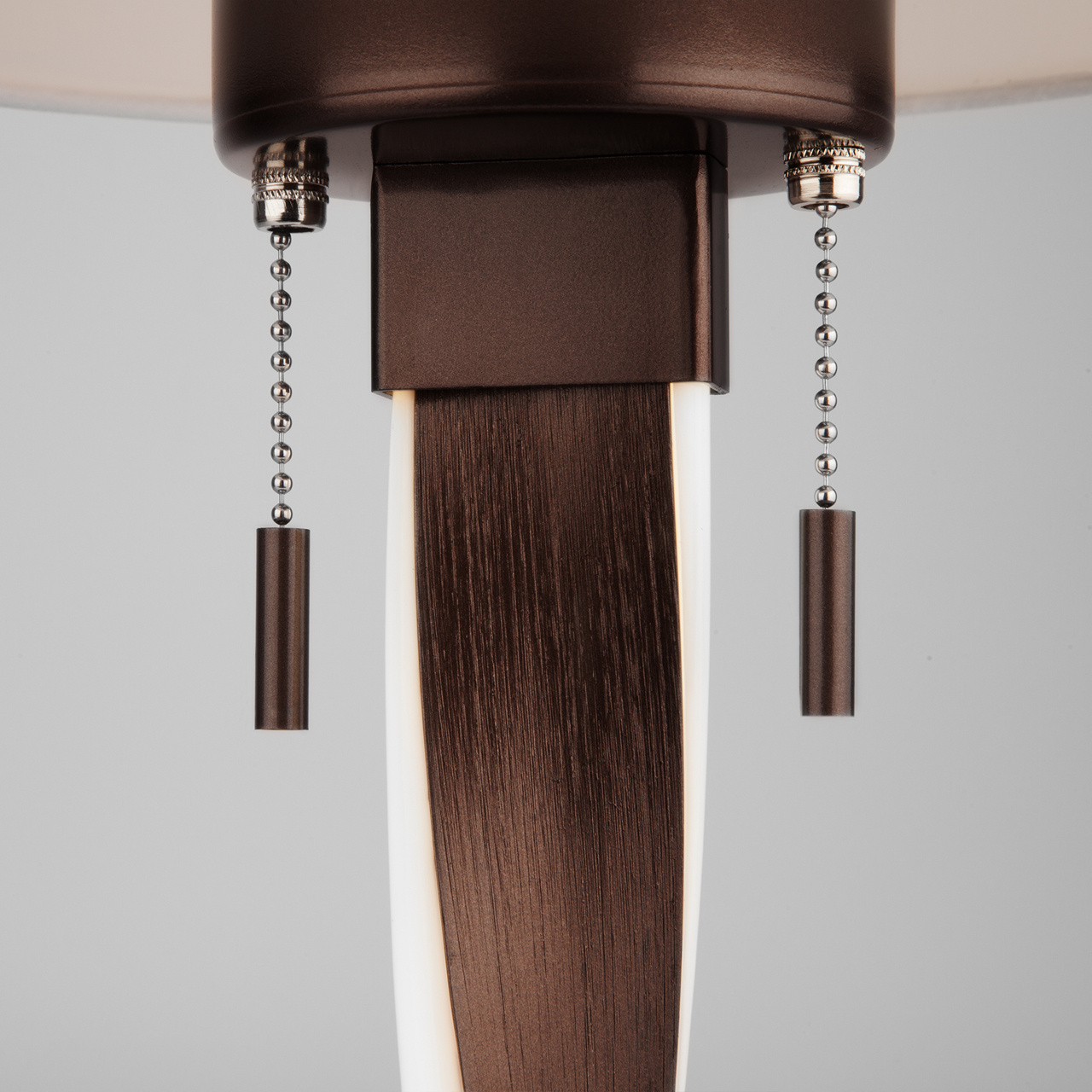Настольная лампа Bogates Titan 991 в #REGION_NAME_DECLINE_PP#