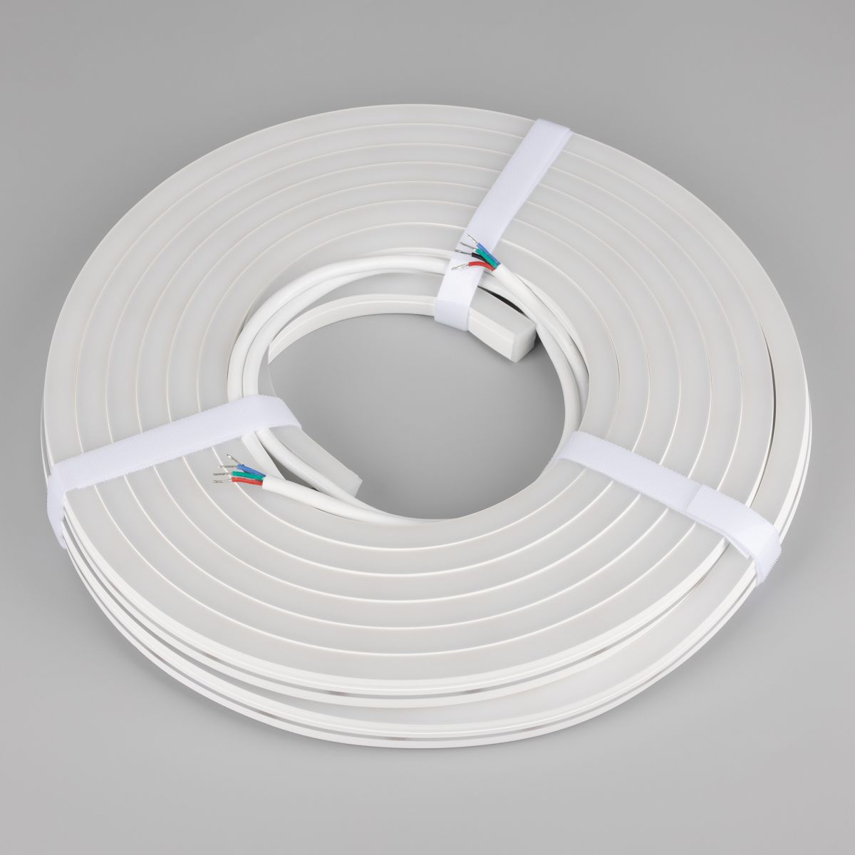 Светодиодная лента герметичная Arlight MOONLIGHT-PRO-SIDE-X360-12x17mm 24V RGB (12 W/m, IP67, 10m, wire x2) (Вывод боковой) 055317