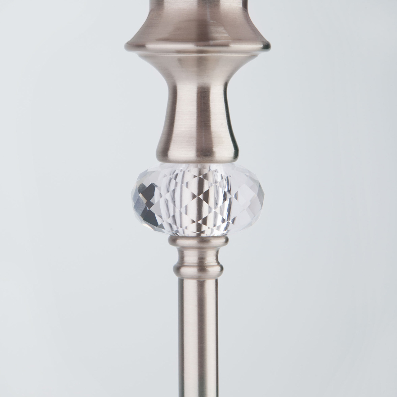Настольная лампа Eurosvet Ofelia 01049/1 сатин-никель в #REGION_NAME_DECLINE_PP#