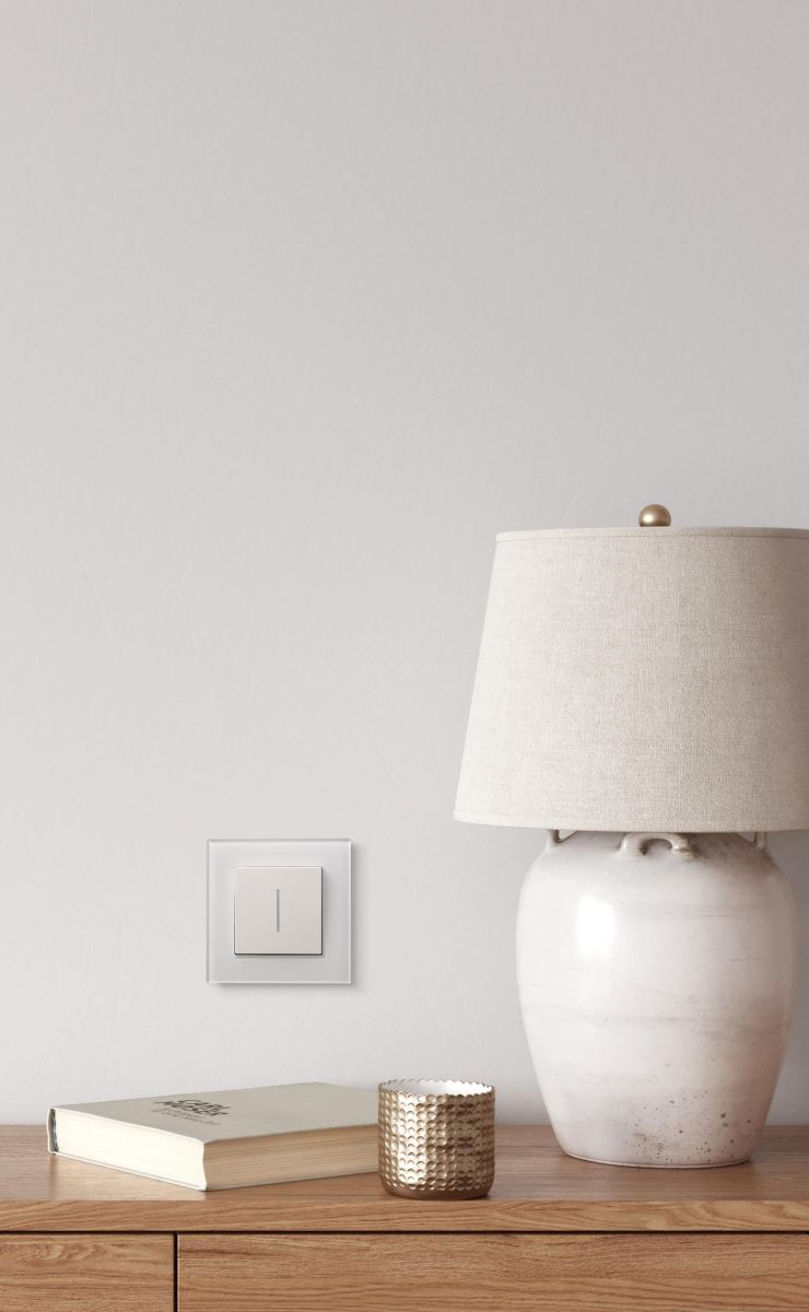 Выключатель 1-клавишный 10А/250В с LED подсветкой, белый Kollinger Asthetik AS-007WH