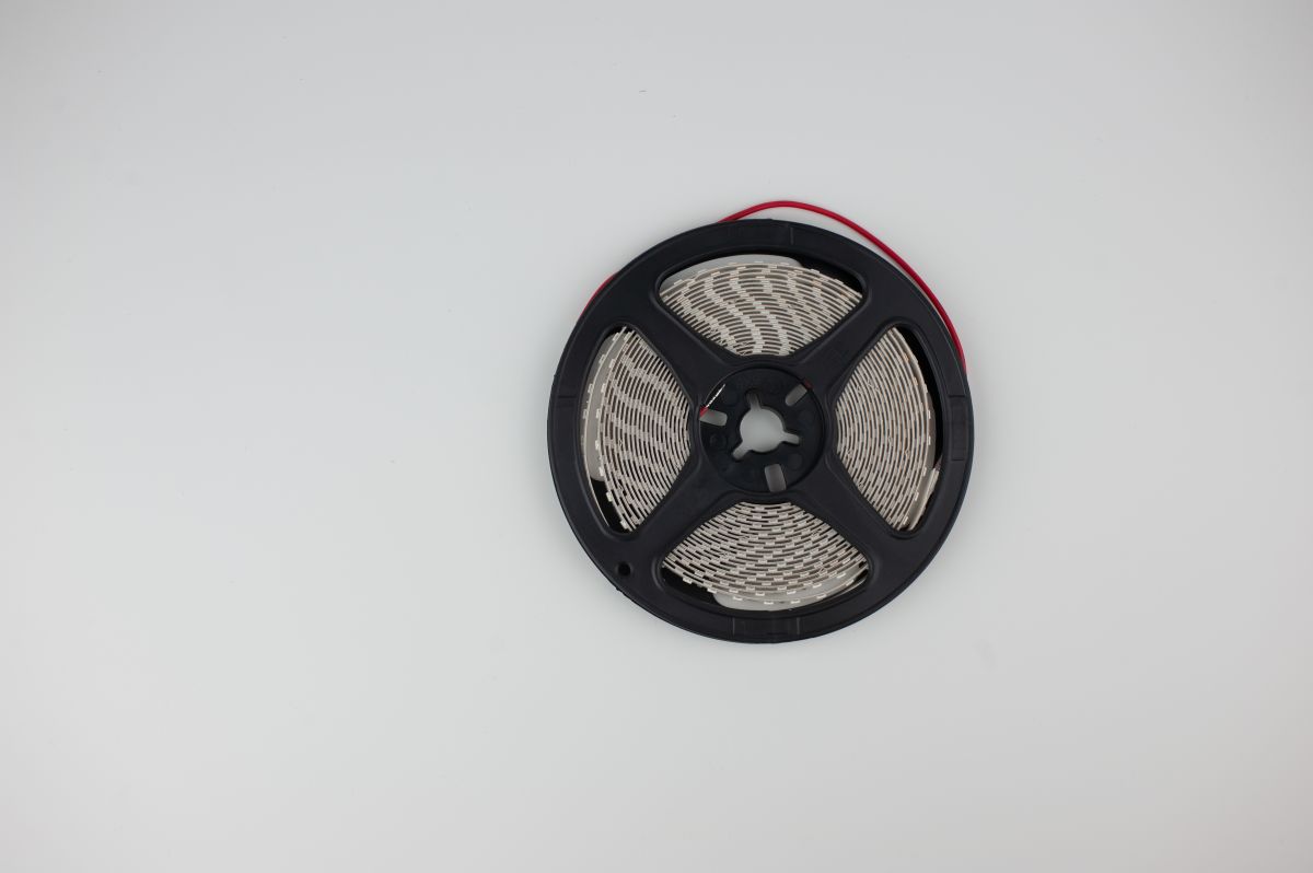 Светодиодная лента LEDS POWER 2835 120/м (10Вт/м) 12В нейтральная 008639