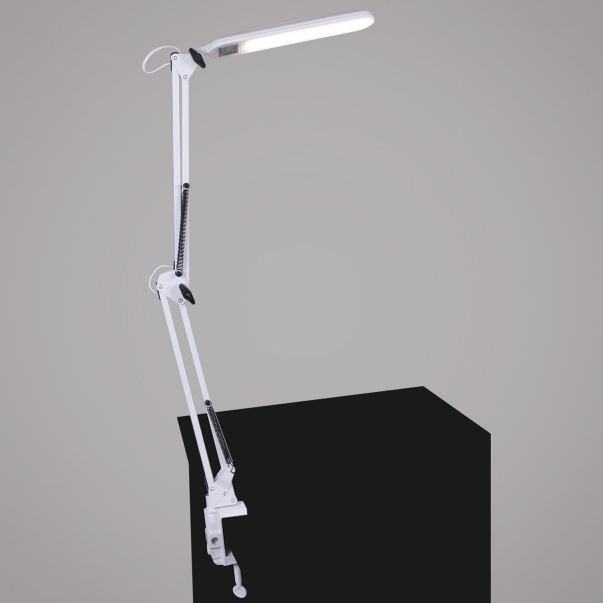 Настольная лампа Reluce 00005-0.7-01HV WT