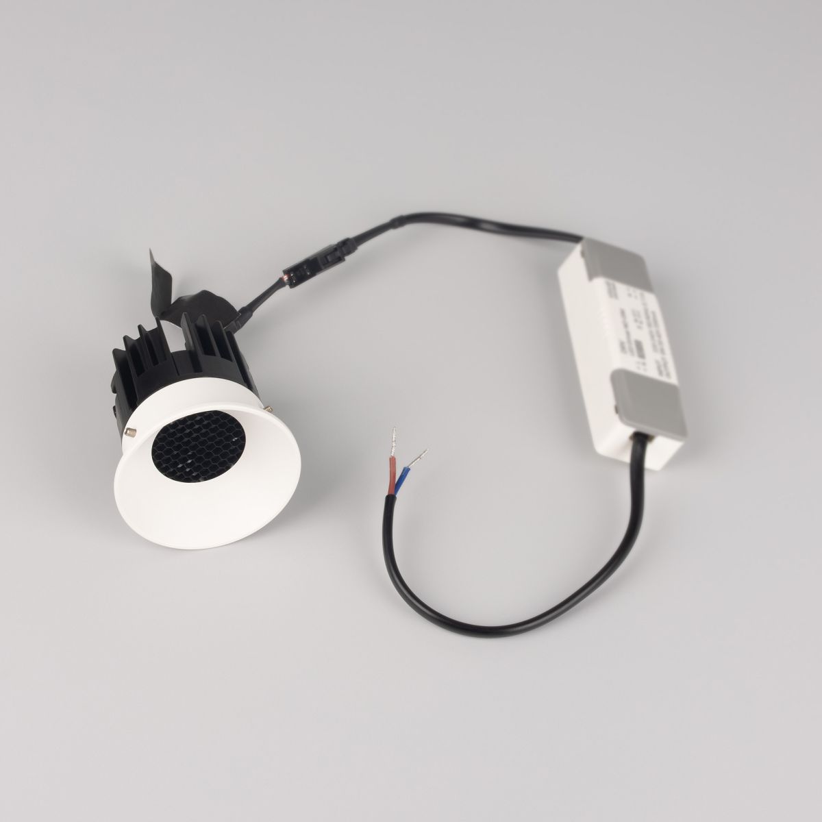 Светильник безрамочный Arlight DL-INTRAL-R63-8W Day4000 (Белый RAL9003, 36 deg, 230V) (IP20 Металл) 064933