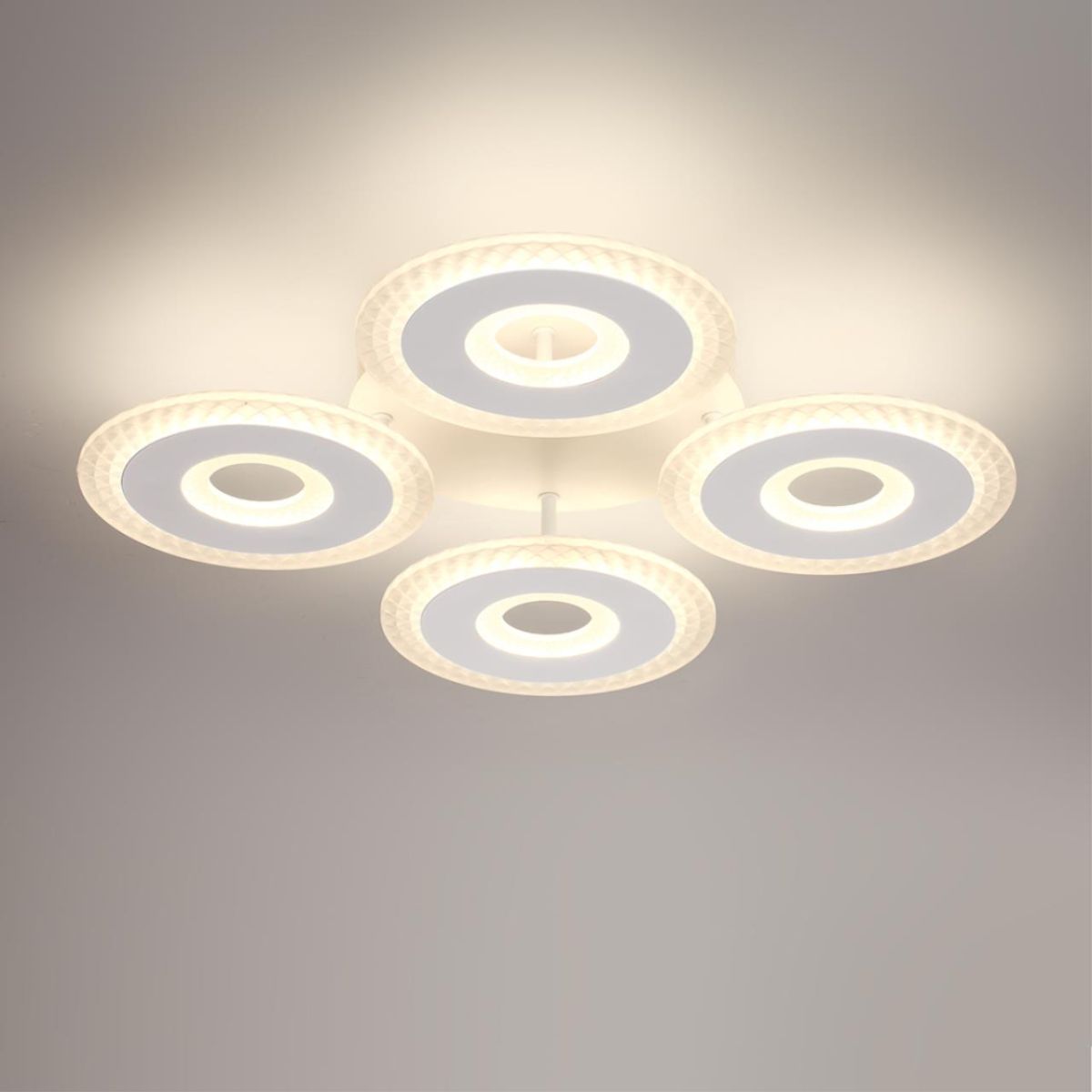 Потолочная люстра Lumion Ledio Vandy 8016/70CL