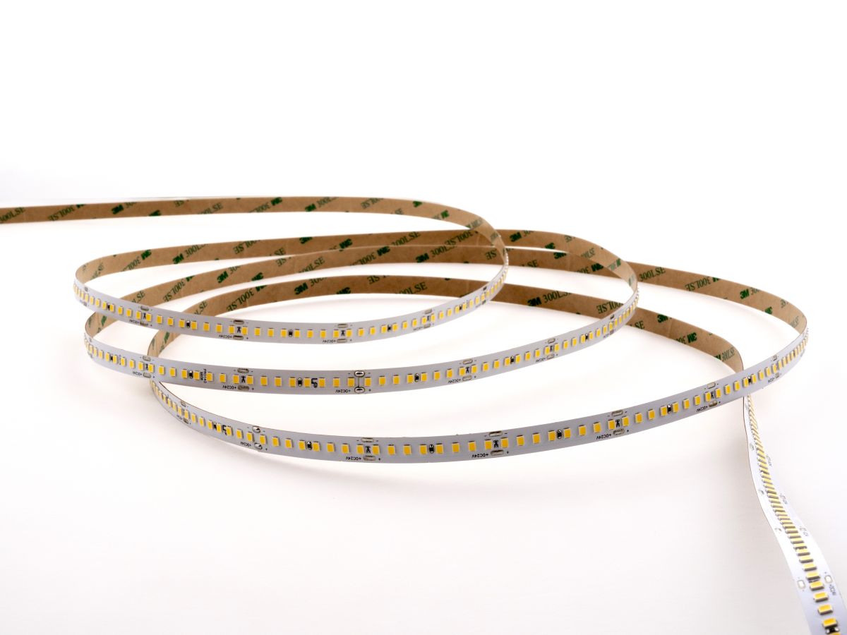 Светодиодная лента LEDS POWER 2835 176/м (16Вт/м) 24В холодная 30м/кат, серия ПРО140 005843