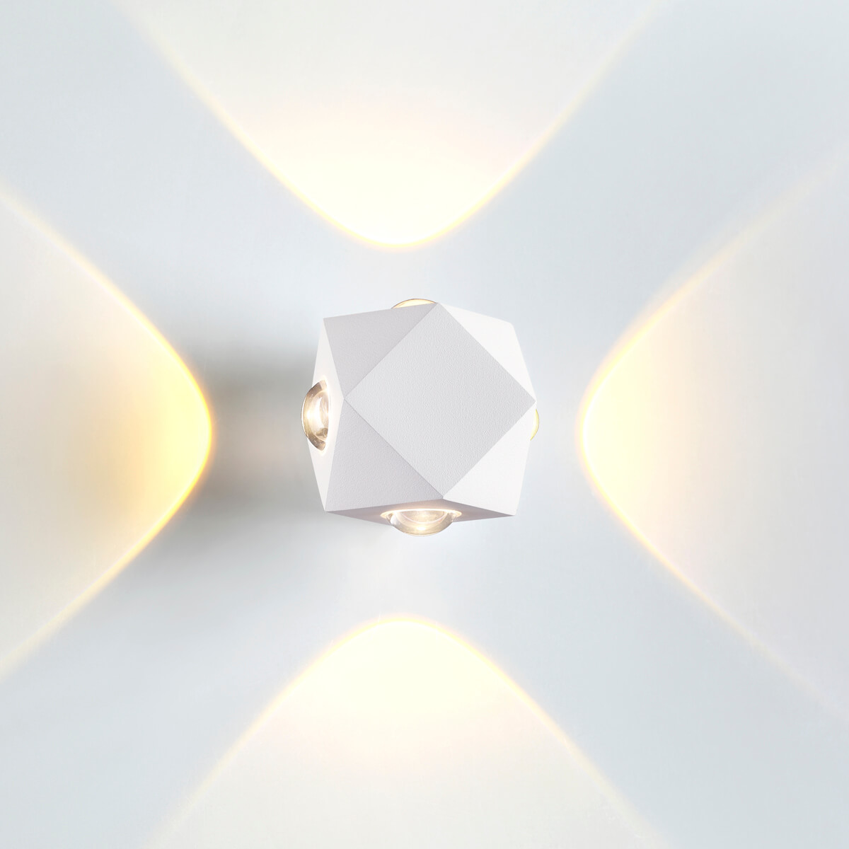 Настенный светильник Odeon Light DIAMANTA 4219/8WL