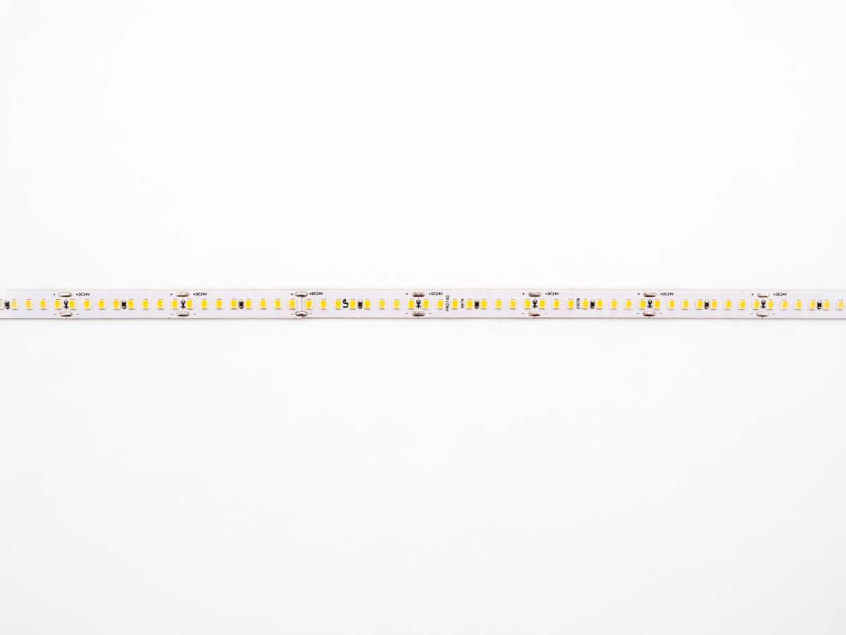 Светодиодная лента LEDS POWER 2835 192/м (18Вт/м) 24В нейтральная, серия ПРО140 005232