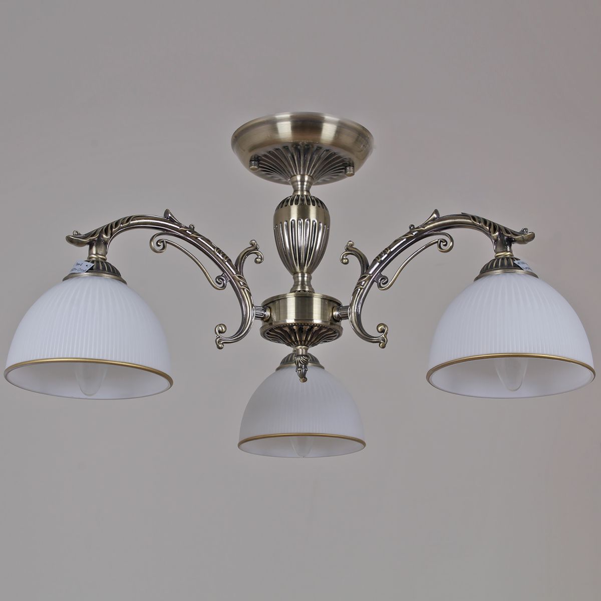 Потолочная люстра Reluce 19018-0.3-03