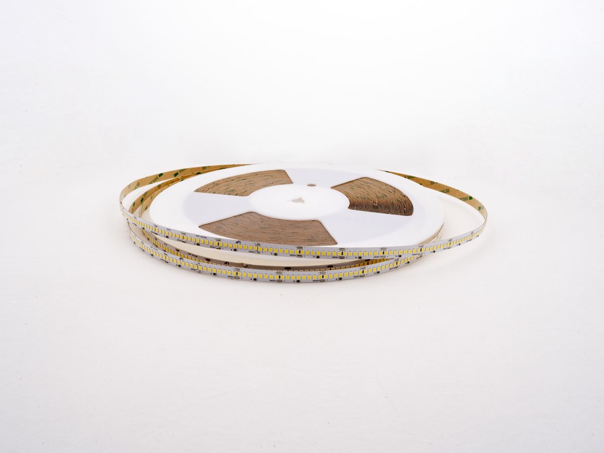 Светодиодная лента LEDS POWER 2835 240/м (22Вт/м) 24В холодная 30м/кат, серия ПРО140 005935