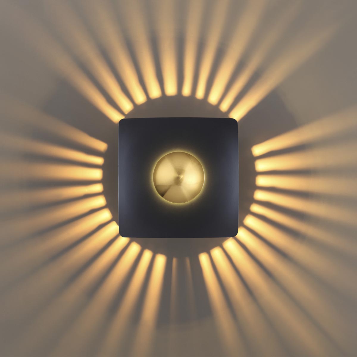 Настенный светильник Odeon Light ADAMAS 4224/13WL