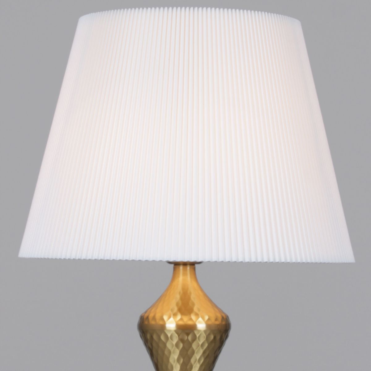 Настольная лампа Reluce 74491-0.7-01