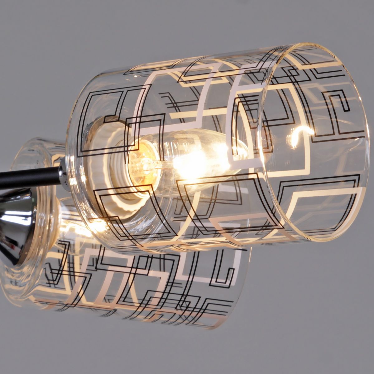 Люстра на штанге Reluce 26260-0.3-04 CR+BK