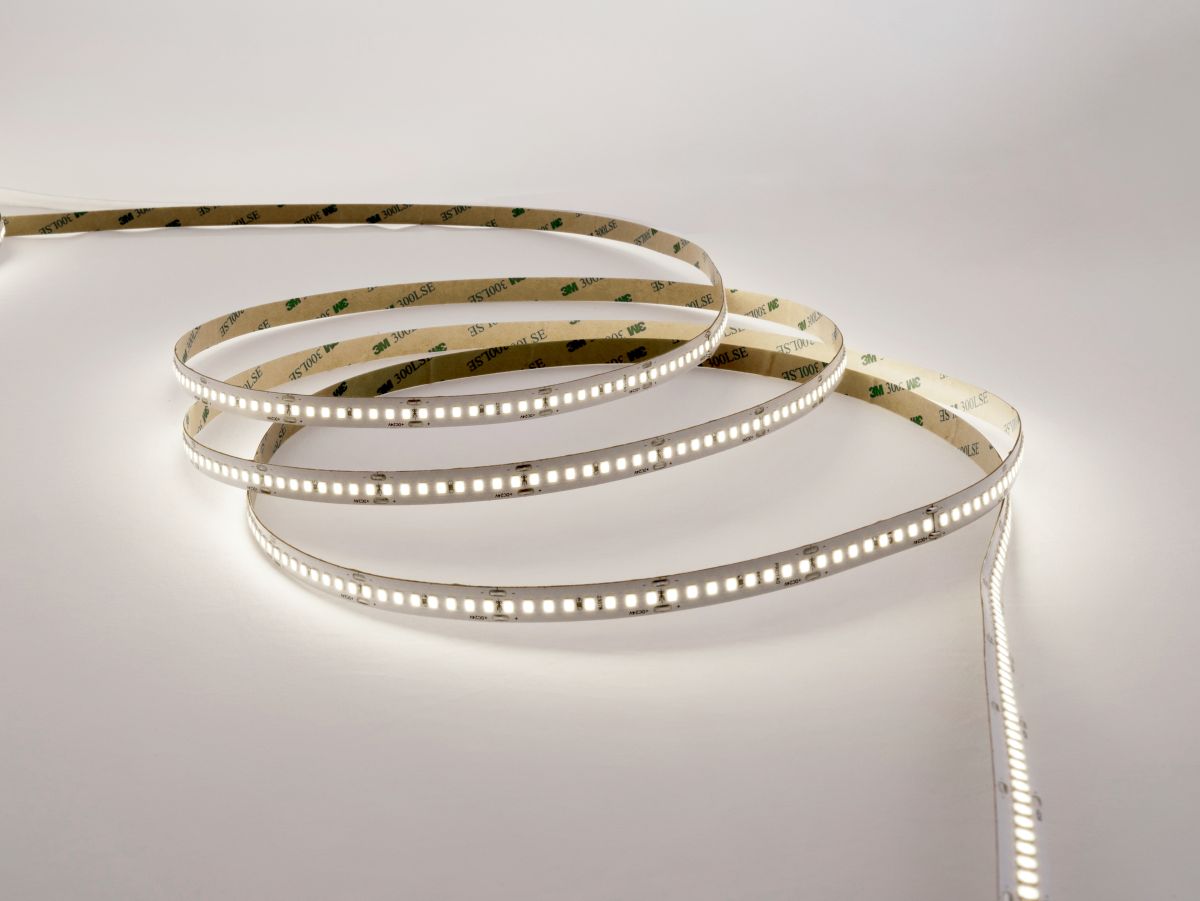 Светодиодная лента LEDS POWER 2835 192/м (18Вт/м) 24В нейтральная, серия ПРО140 005232