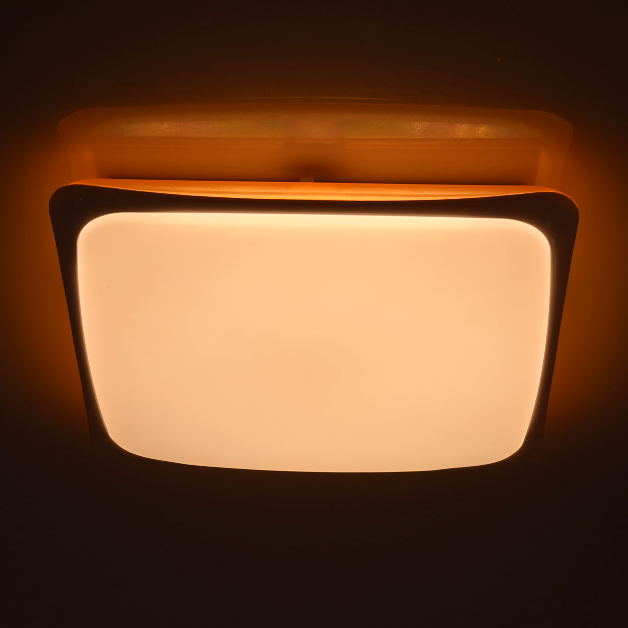 Потолочный светодиодный светильник De Markt Ривз 6 674014601 в Москве
