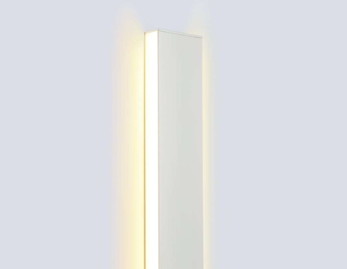 Настенный светильник Ambrella Light Comfort FL76152