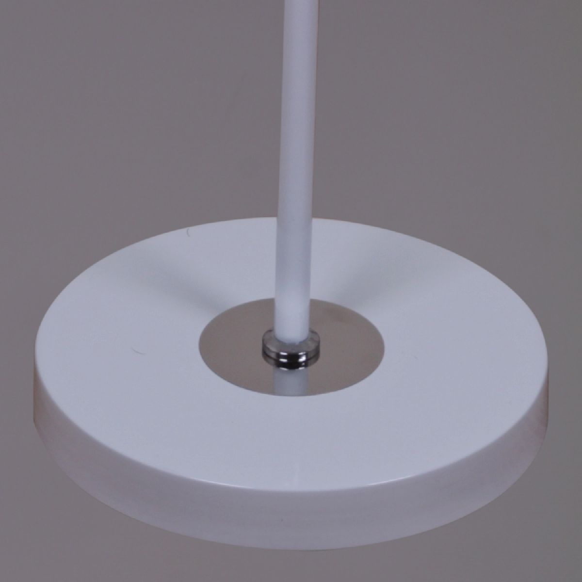 Торшер Reluce 13910-0.6-02 WH УЦ