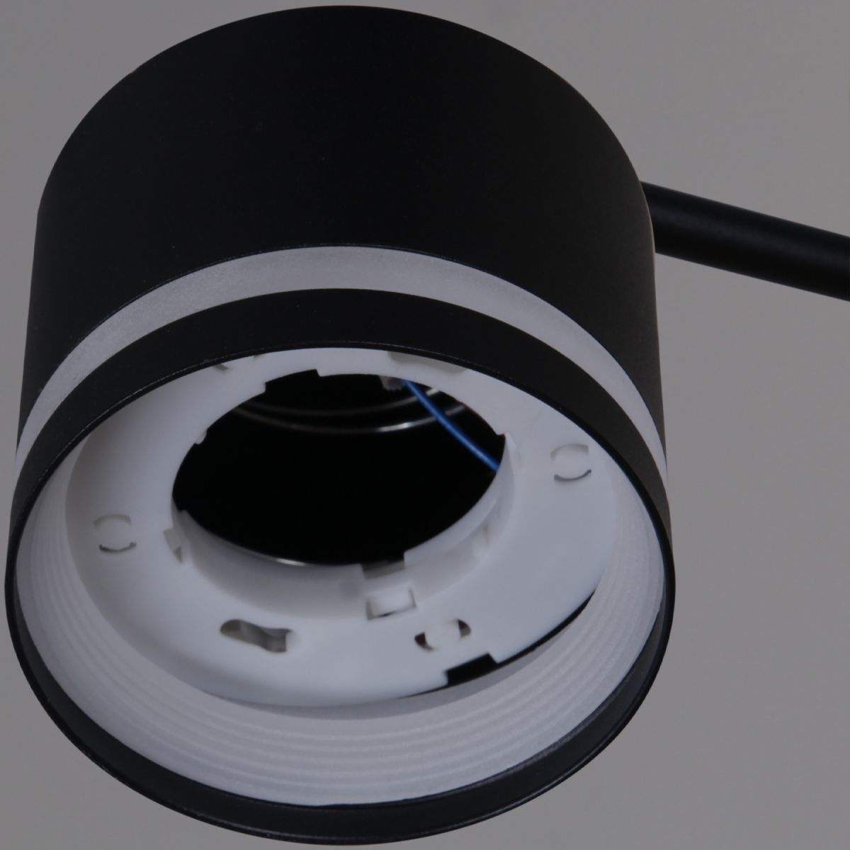 Люстра на штанге Reluce 89730-0.3-09 GX53 BK