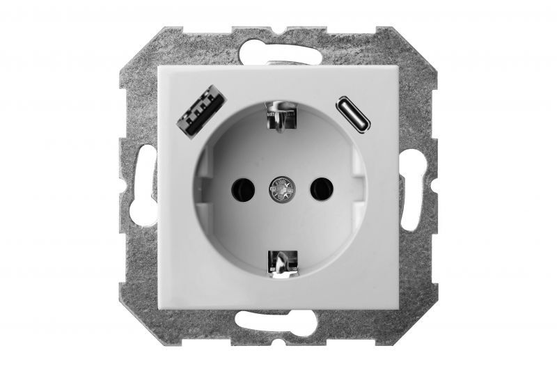 Розетка С/З+USB-зарядное устройство 3,4 А+TypeC IUK-3-01 E/B белая LIREGUS Epsilon