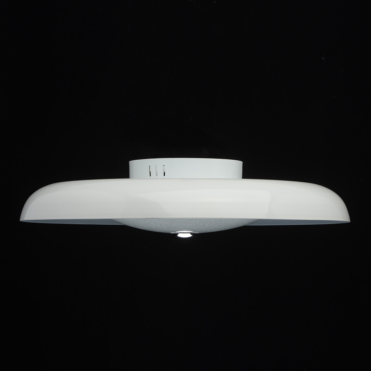 Потолочный светодиодный светильник De Markt Ривз 674016401