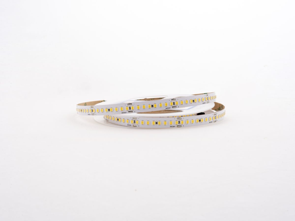 Светодиодная лента LEDS POWER 2835 192/м (18Вт/м) 24В нейтральная, серия ПРО140 005232