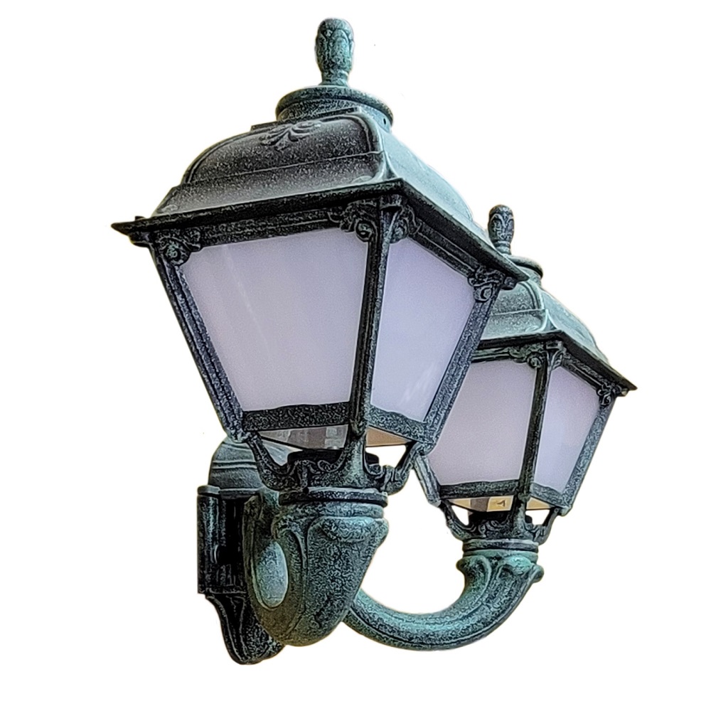 Уличный настенный светильник Fumagalli Cefa U23.141.000.VYF1R