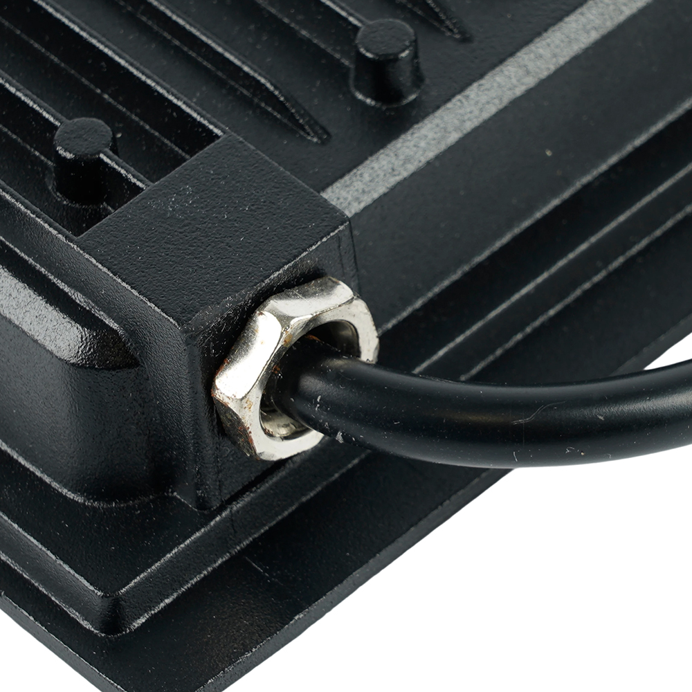 Светодиодный прожектор Feron LL-935 IP65 50W 6400K 52108