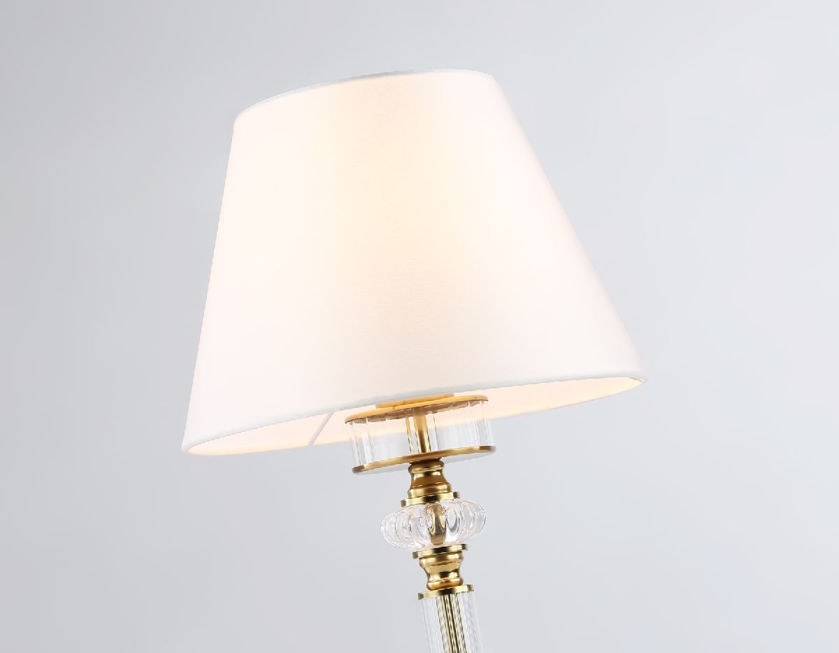 Настольная лампа Ambrella Light High Light Heigh Light LH71027 УЦ