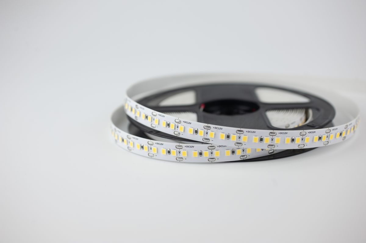 Светодиодная лента LEDS POWER 2835 180/м (16Вт/м) 12В холодная 008714