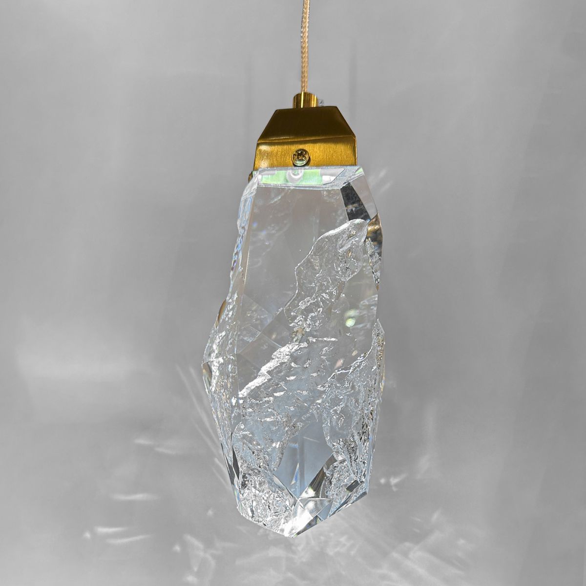Подвесной светильник Delight Collection 111 111-5P gold